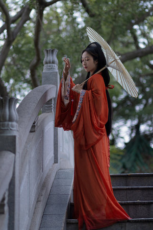 总攻穿进总受文里怎么办