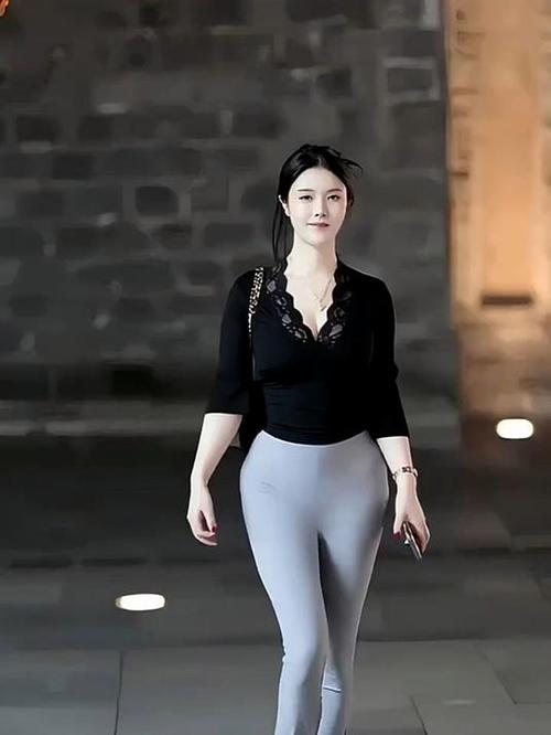 香蕉国产精品偷在看视频下载