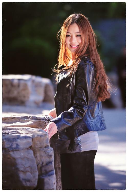 女人扒开屁股让男人桶30分钟